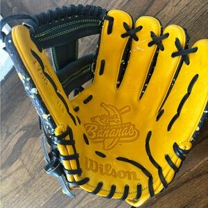 Kids Baseball Glove - Black and Yellow